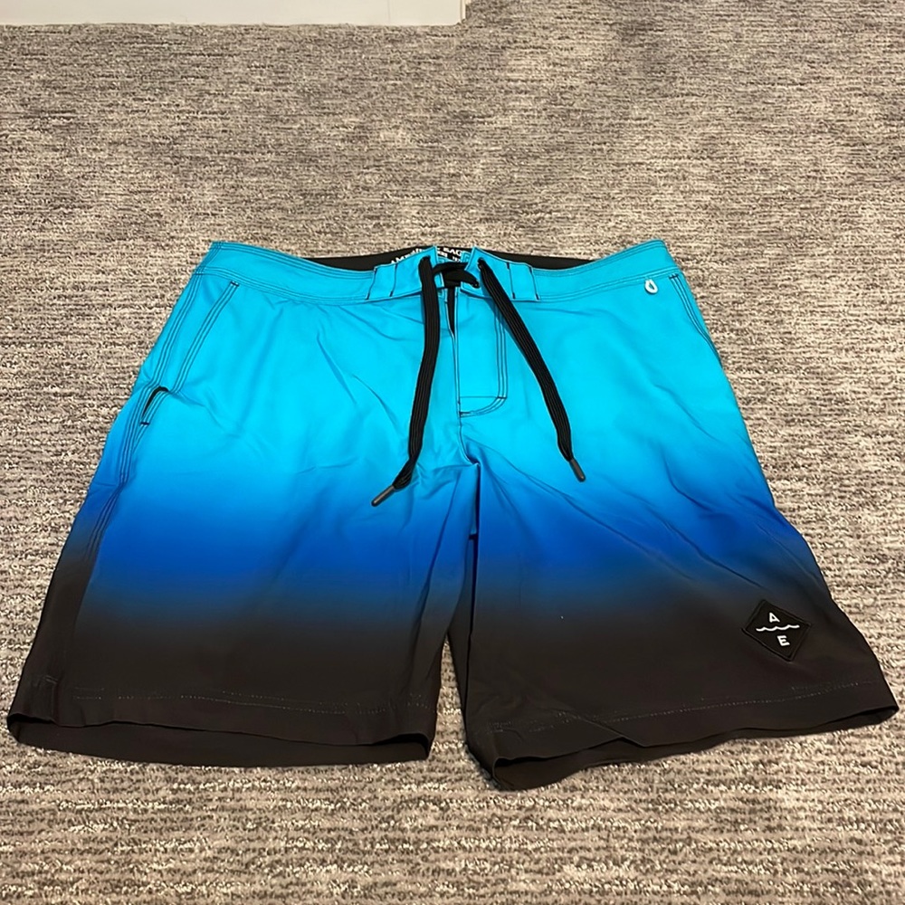 American Eagle Swim Trunks Size Medium